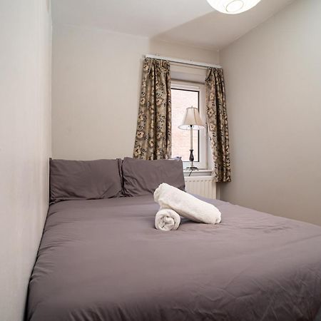 3 Bedroom Central Apartment In Belfast City Centre Экстерьер фото