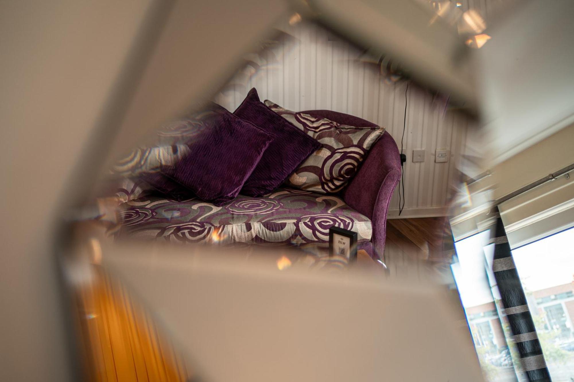 3 Bedroom Central Apartment In Belfast City Centre Экстерьер фото