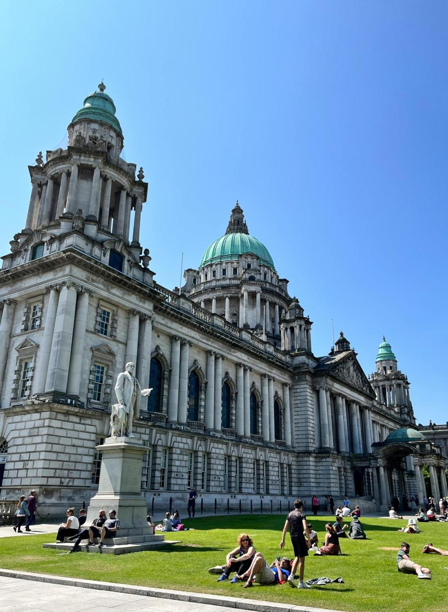 3 Bedroom Central Apartment In Belfast City Centre Экстерьер фото